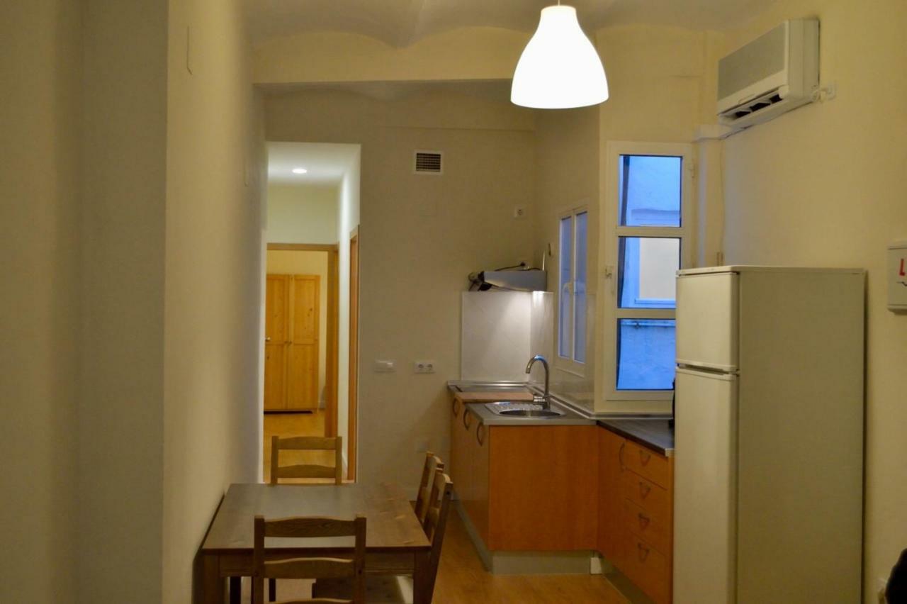 Peris Mencheta Apartment Севиля Екстериор снимка