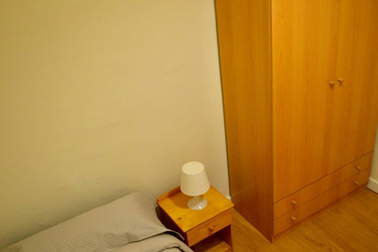 Peris Mencheta Apartment Севиля Екстериор снимка